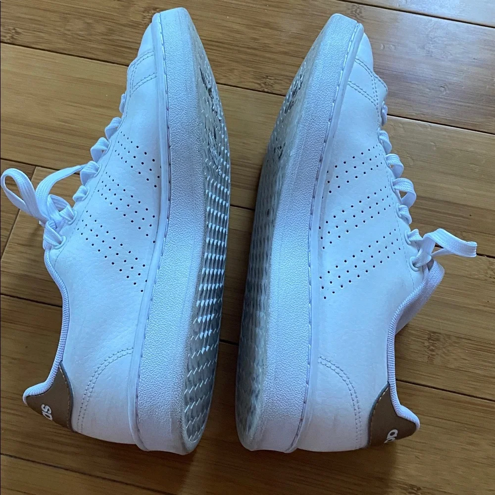 Beautiful white leather adidas cloud foam sneakers